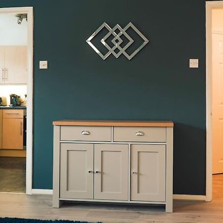 Modern 2 Bed Apartment Near City Centre Chelmsford Eksteriør billede