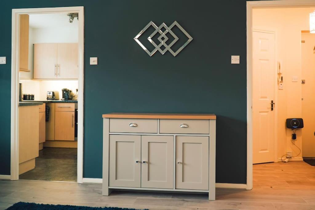 Modern 2 Bed Apartment Near City Centre Chelmsford Eksteriør billede